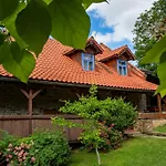 Feriehus Kamenny Dom Pikovce *