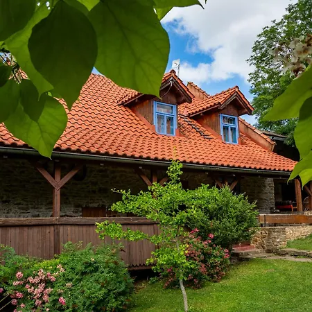 Holiday home Kamenny Dom Pikovce *