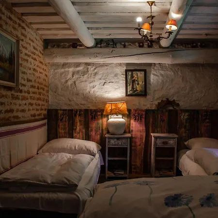 Kamenny Dom Pikovce Holiday home Abrahamovce