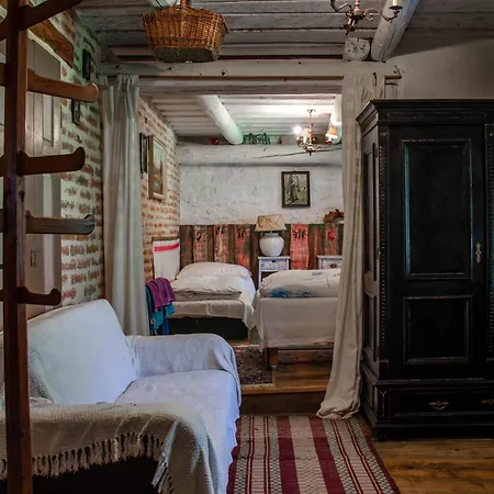 Kamenny Dom Pikovce Holiday home Abrahamovce