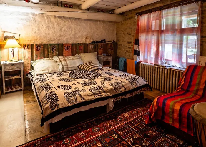 Kamenny Dom Pikovce בית נופש *